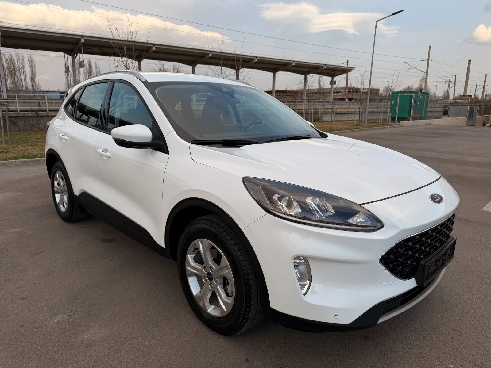 Ford Kuga 2.5HYBRID* КАТО НОВА*  - изображение 3