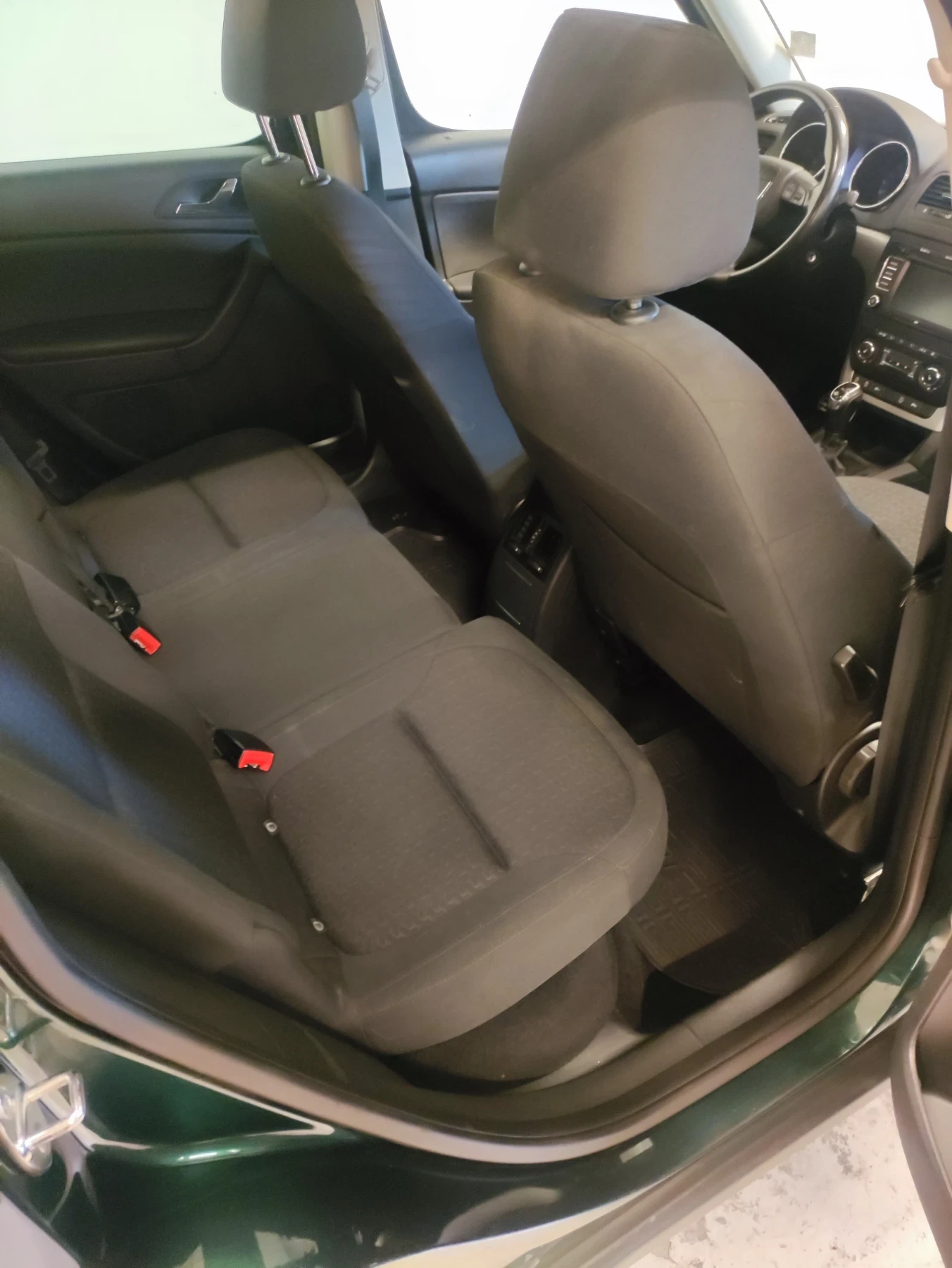 Skoda Yeti 1.6 TDI 105KS 2012G - изображение 8