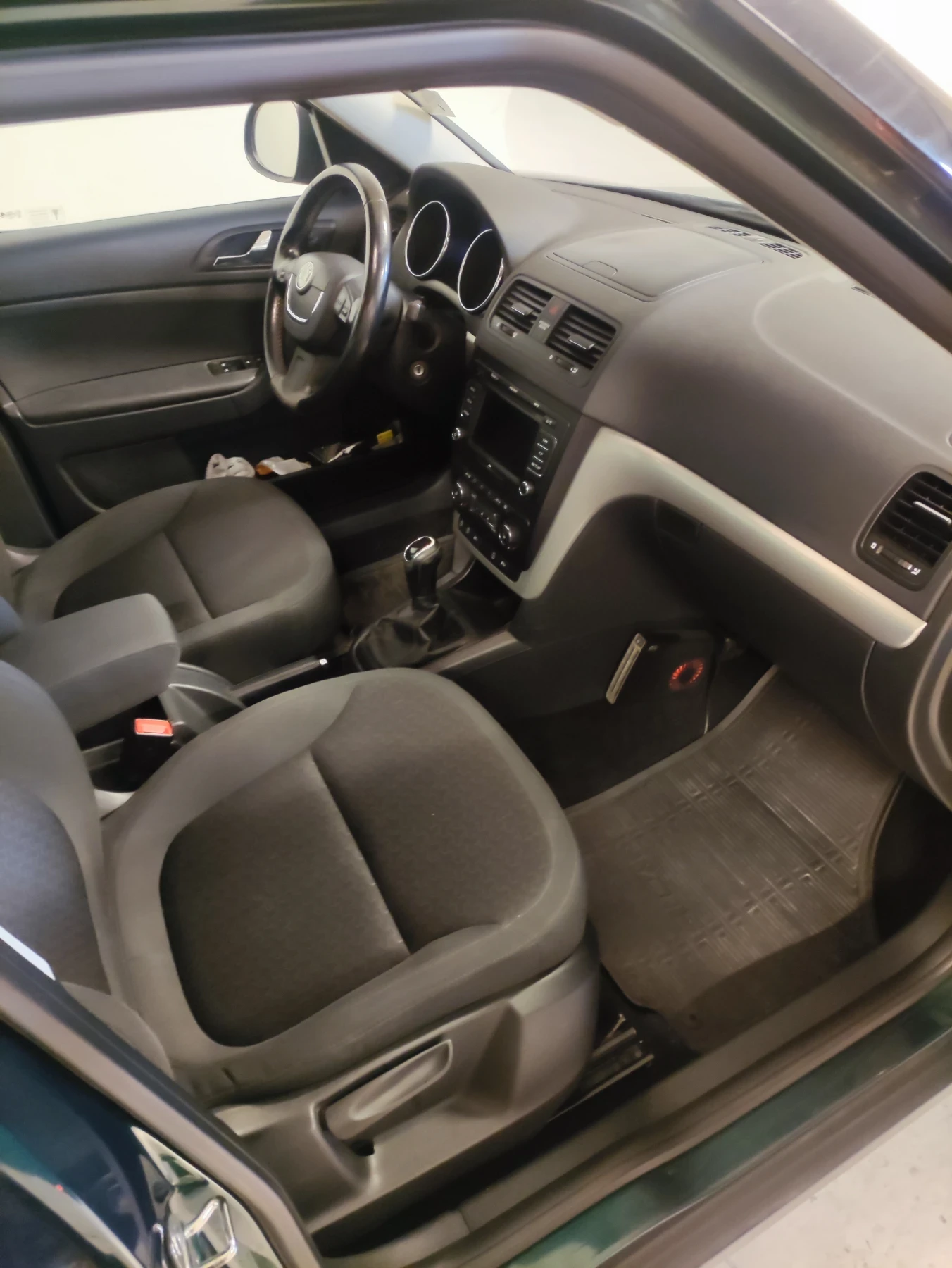 Skoda Yeti 1.6 TDI 105KS 2012G - изображение 7