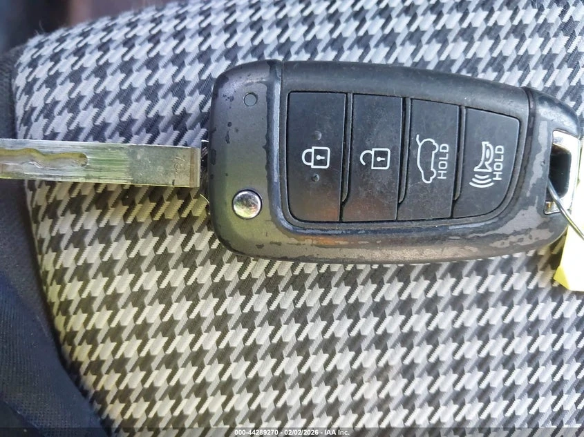 Hyundai Kona 2.0l Se, снимка 11 - Автомобили и джипове - 54071682