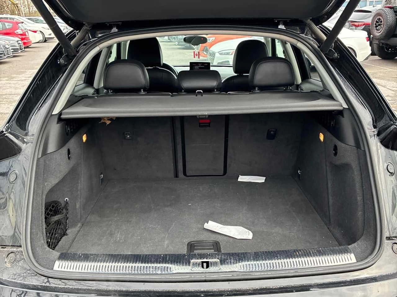 Audi Q3 Technik/CARFAX/Панорама/Подгрев/Памет/Клип, снимка 12 - Автомобили и джипове - 54222228