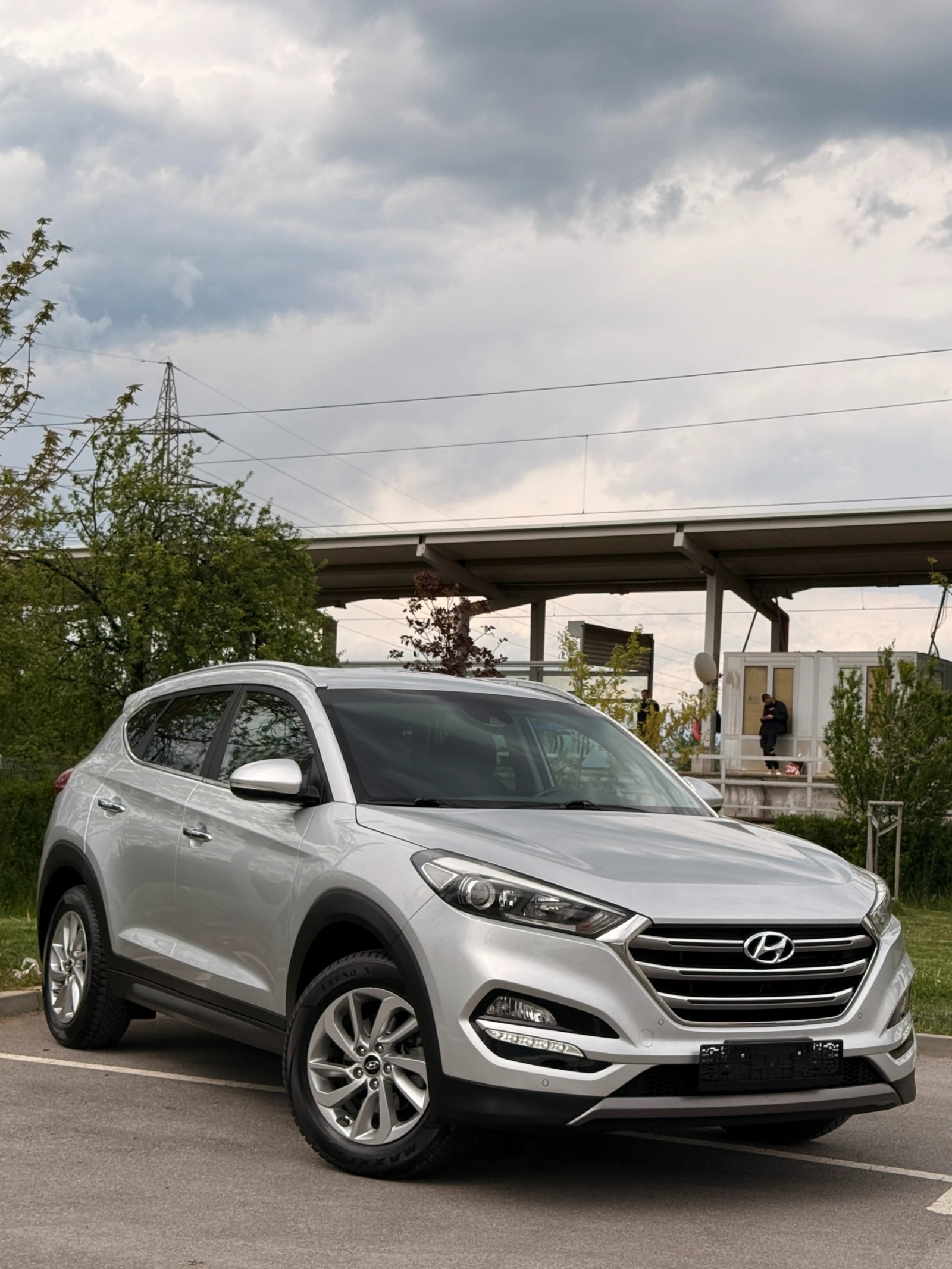 Hyundai Tucson 1.7 CRDI* X-Possible* EURO6* , снимка 16 - Автомобили и джипове - 54367692