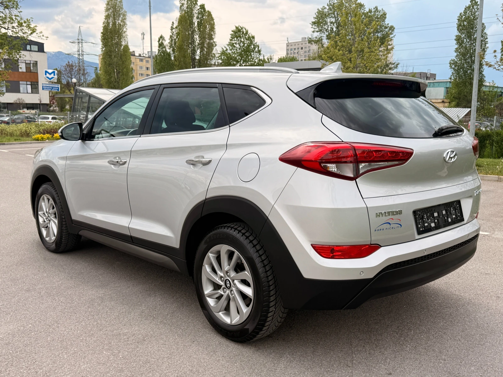 Hyundai Tucson 1.7 CRDI* X-Possible* EURO6* , снимка 6 - Автомобили и джипове - 54367692