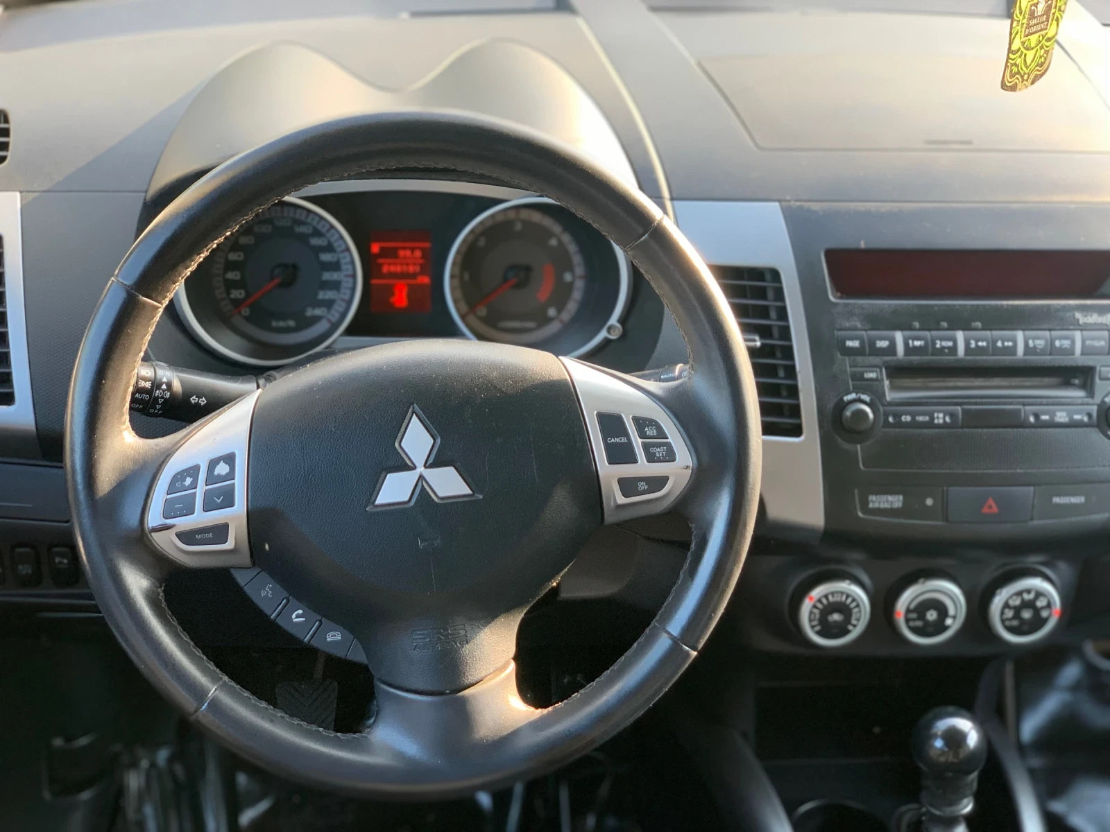 Mitsubishi Outlander 2.2d, 4X4, 7 места, снимка 9 - Автомобили и джипове - 54497410