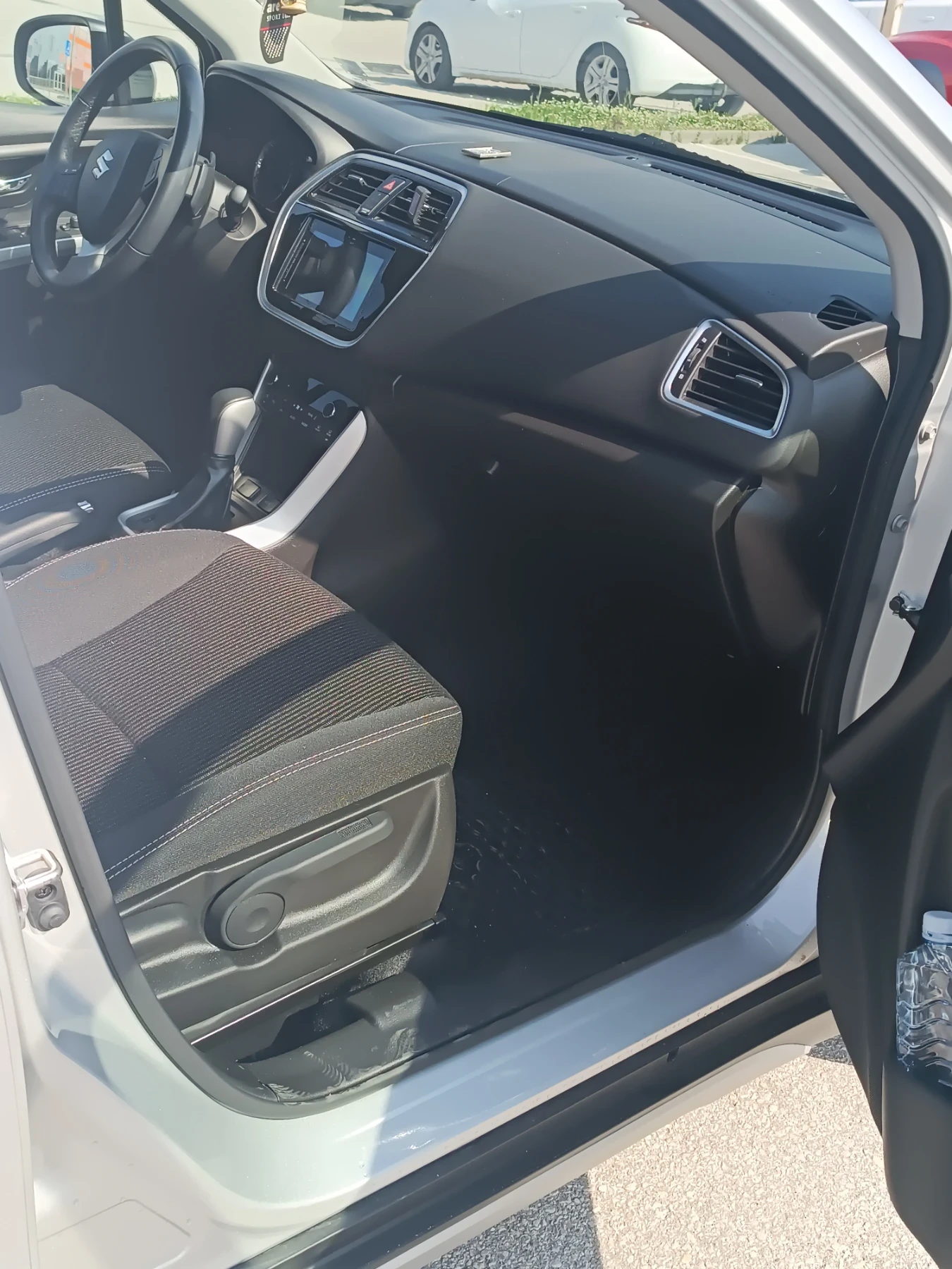Suzuki SX4 S-Cross, снимка 8 - Автомобили и джипове - 54745229