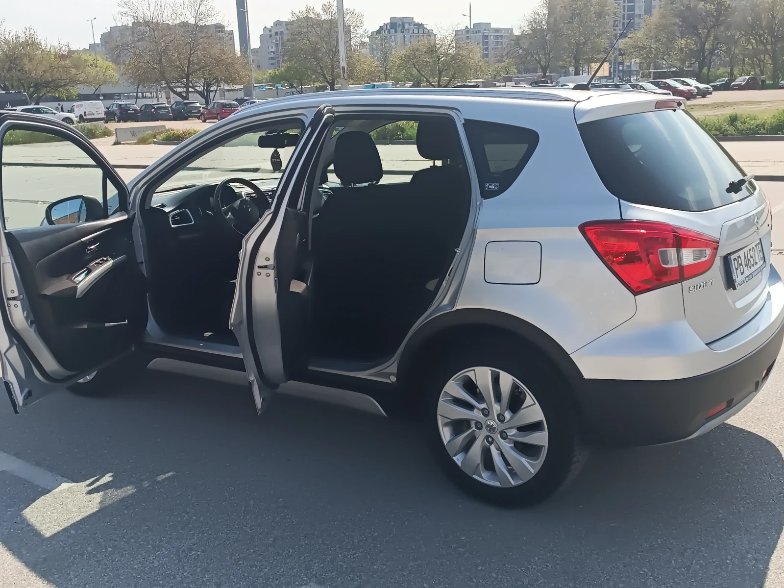 Suzuki SX4 S-Cross, снимка 7 - Автомобили и джипове - 54745229