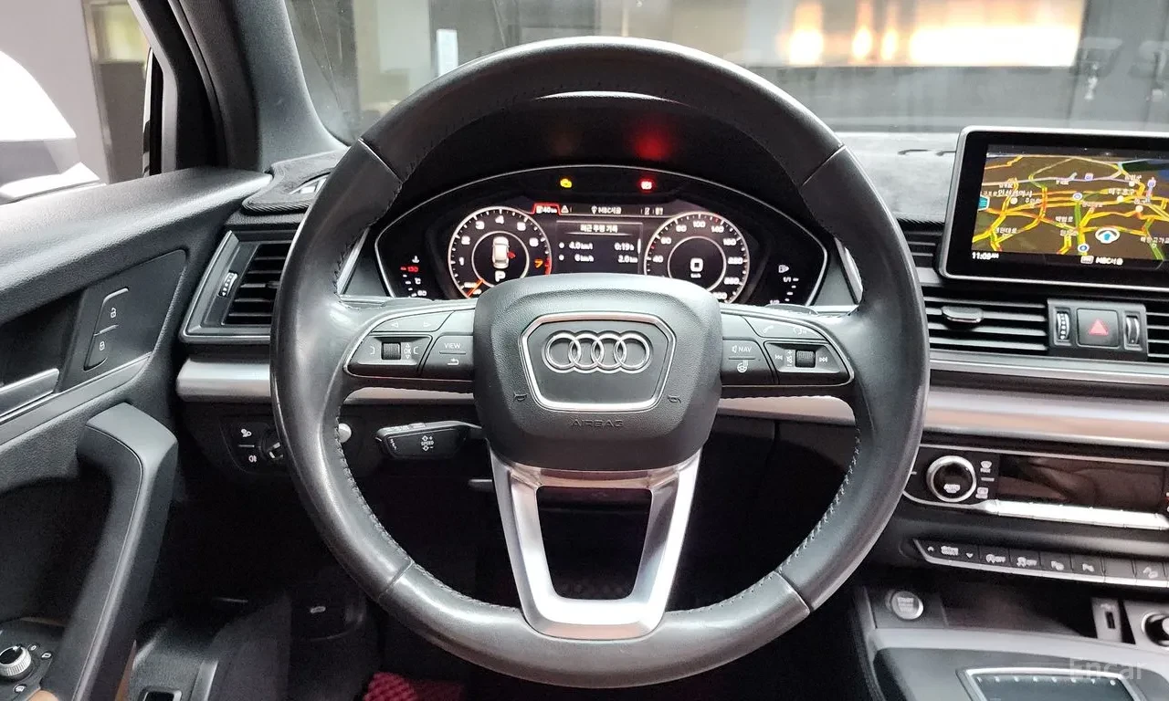 Audi Q5 45 TFSI QUATTRO PREMIUM, снимка 12 - Автомобили и джипове - 54749332
