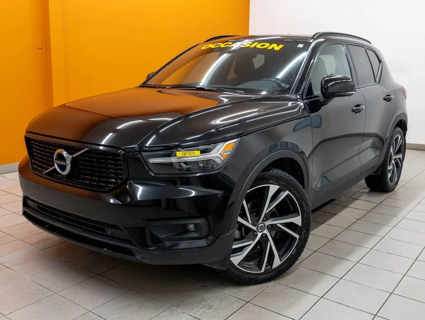 Volvo XC40 R* DESIGN* ДИСТРОНИК* МЪРТВА* ТОЧКА* ПАНОРАМА* 