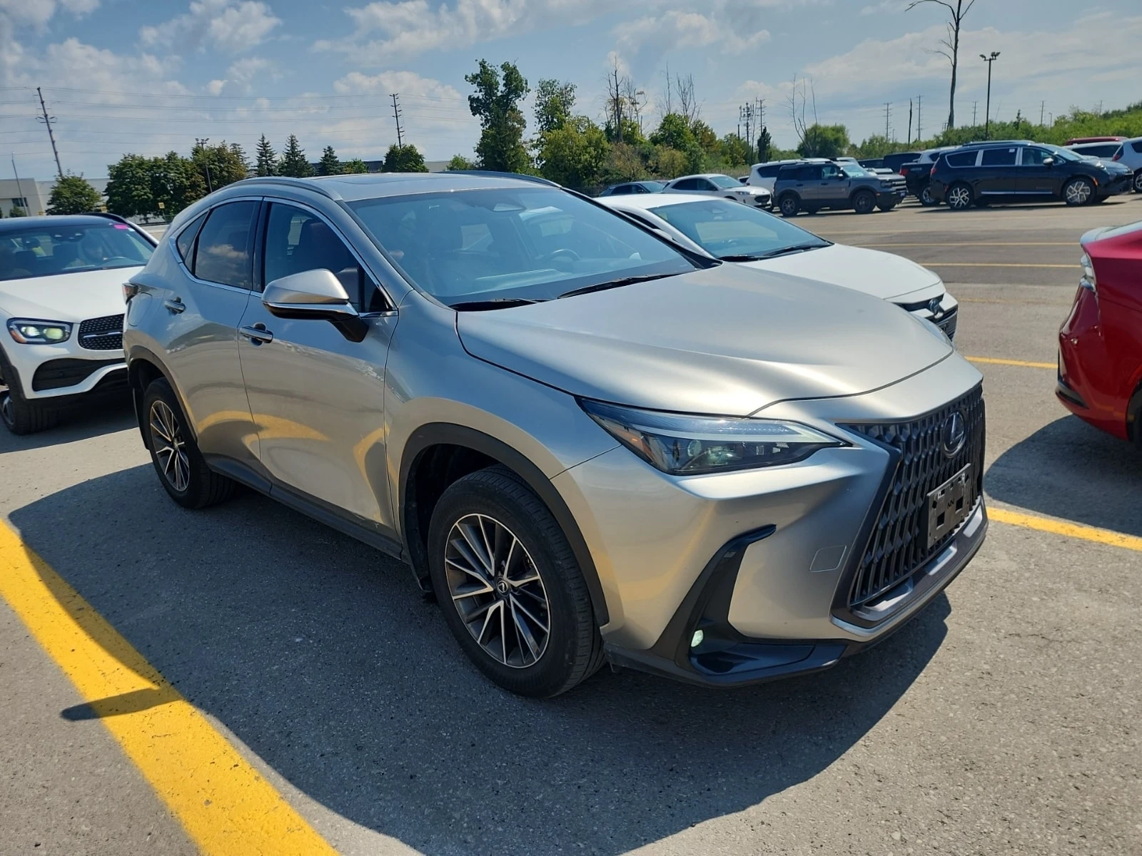 Lexus NX 450 450H+ / CARFAX / ОБДУХВАНЕ / ПАНОРАМА / АВТОКРЕДИТ, снимка 2 - Автомобили и джипове - 55951723