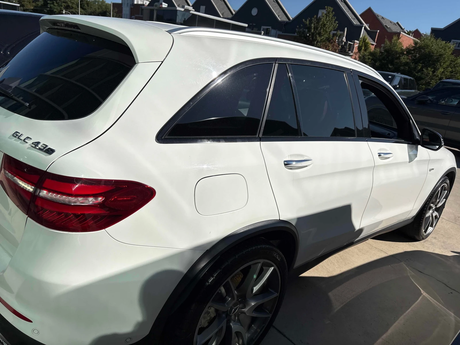 Mercedes-Benz GLC 43 AMG 4MATIC | CARFAX | АВТОФИНАНСИРАНЕ, снимка 4 - Автомобили и джипове - 56078684