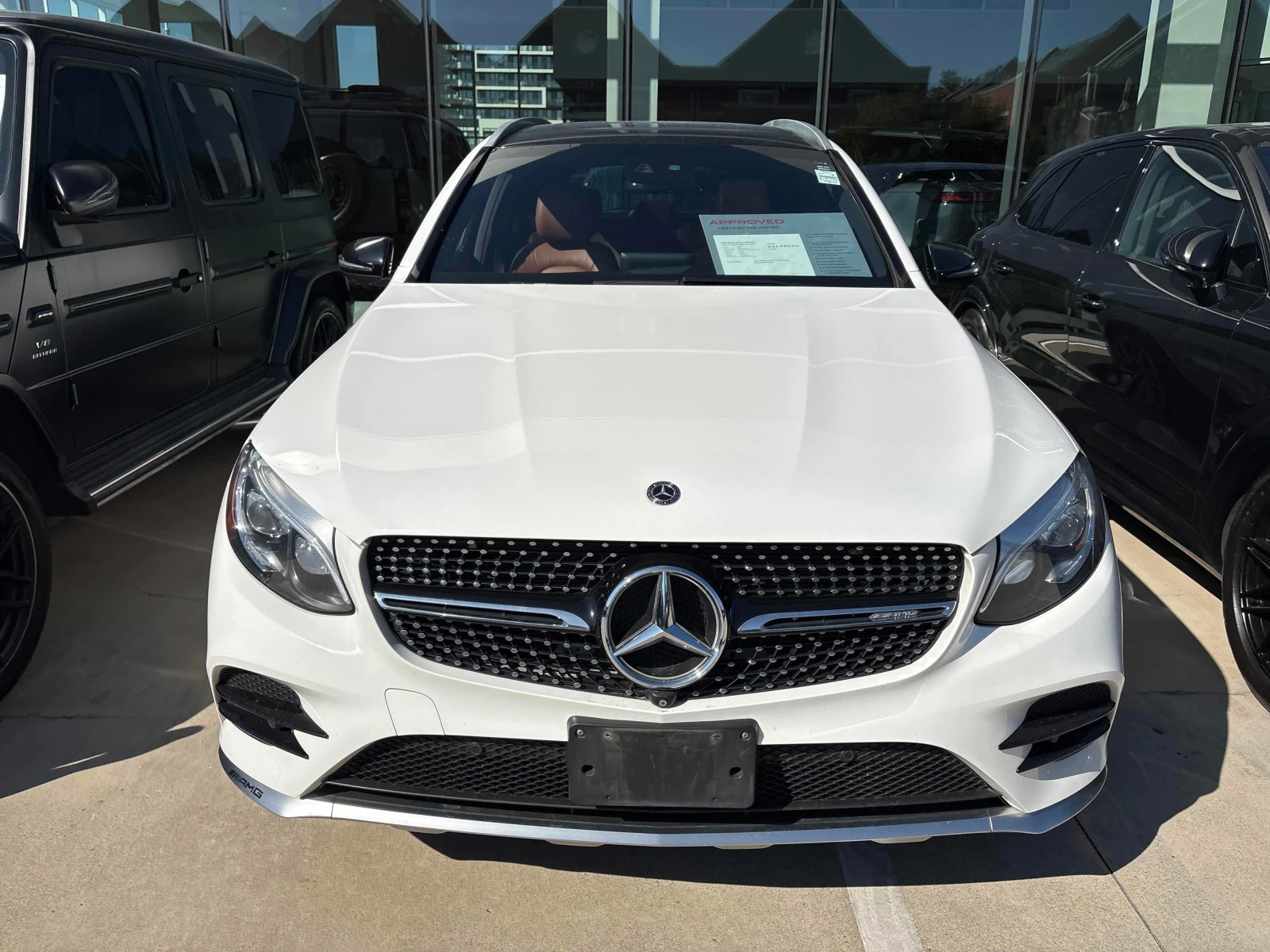 Mercedes-Benz GLC 43 AMG 4MATIC | CARFAX | АВТОФИНАНСИРАНЕ, снимка 2 - Автомобили и джипове - 56078684