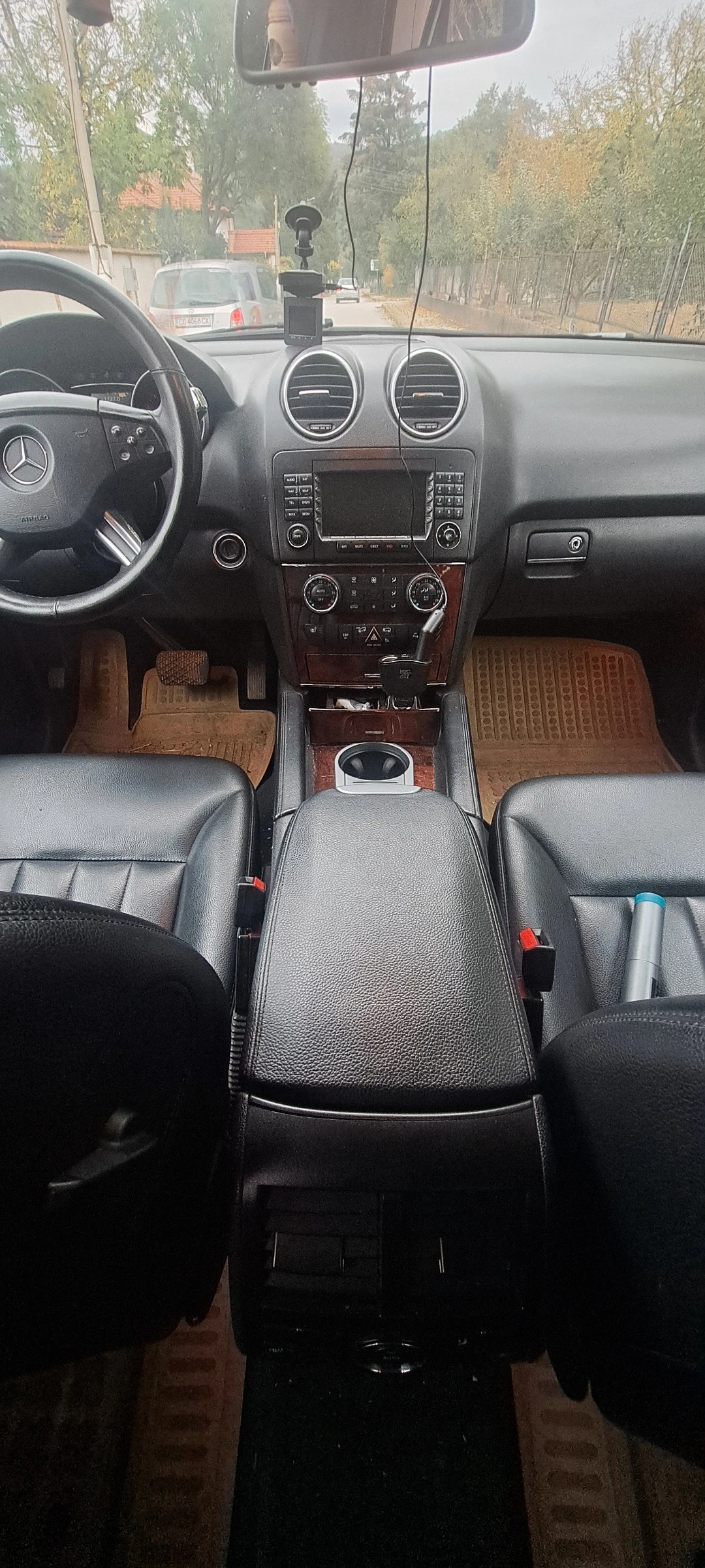 Mercedes-Benz ML 320, снимка 9 - Автомобили и джипове - 56545225