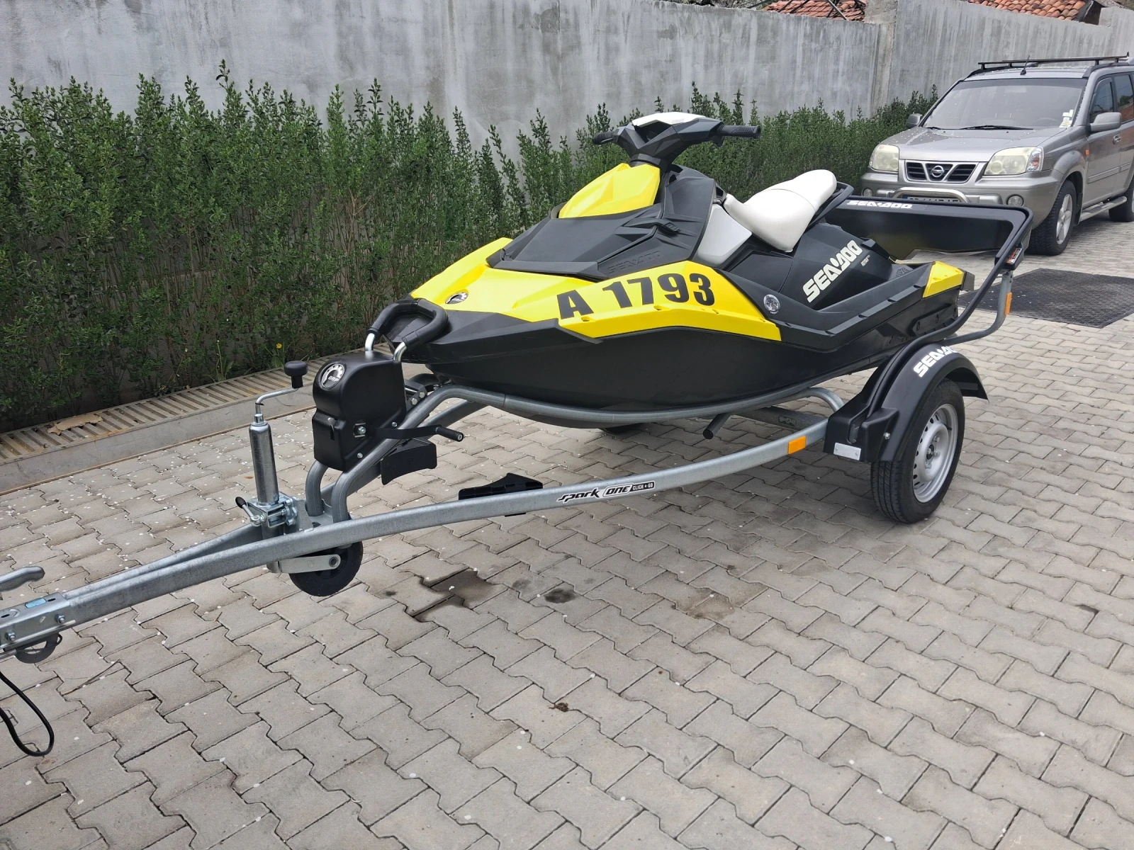Джет Bombardier Sea Doo Spark
