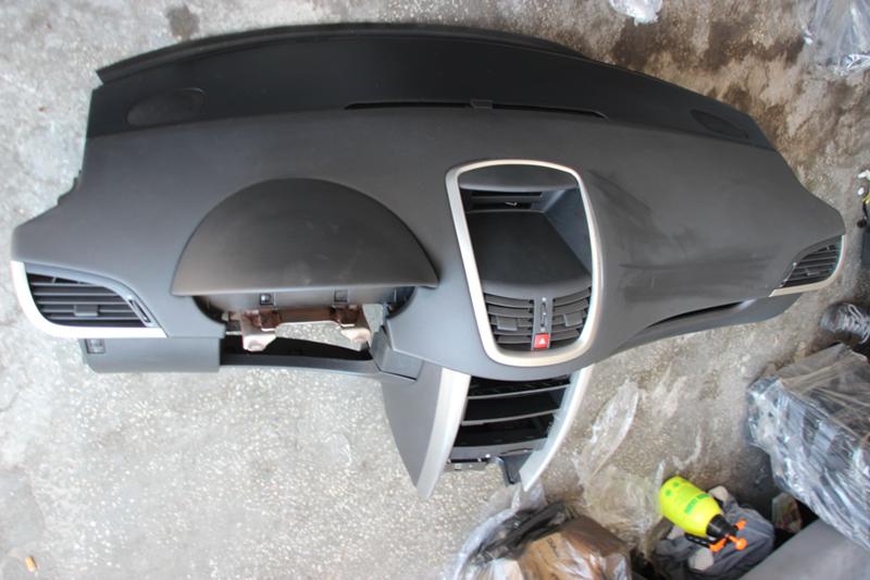 Интериор и аксесоари за Peugeot 207, снимка 2 - Части - 43877498