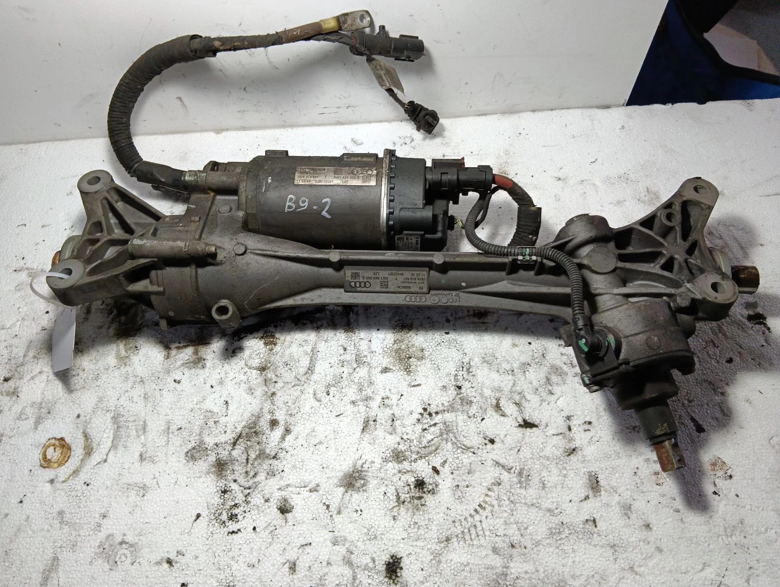 кормилна рейка 8W1423055S Audi A4