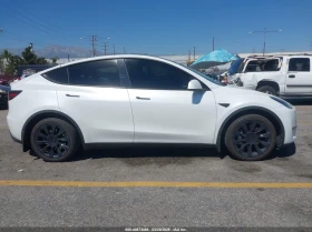 Tesla Model Y Awd/Long Range Dual Motor All-Wheel Drive, снимка 13