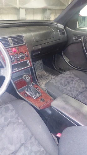 Mercedes-Benz C 180 T, снимка 10
