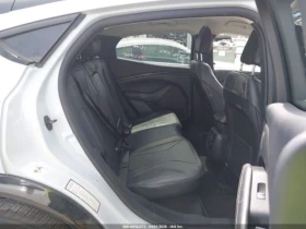 Ford Mustang Mach-E Premium AWD, снимка 14