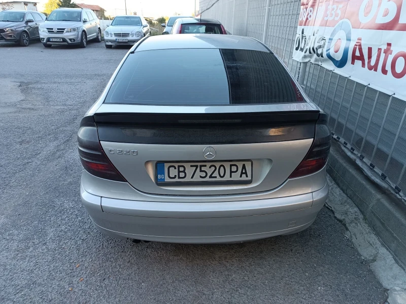 Mercedes-Benz C 220, снимка 2 - Автомобили и джипове - 47596571