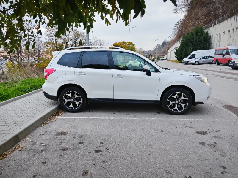 Subaru Forester 2.0 ХТ , снимка 1 - Автомобили и джипове - 48026166