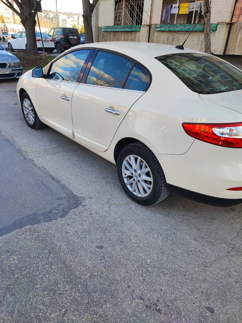 Renault Fluence 1.6 бензин 110 коня седан 2014г., снимка 10 - Автомобили и джипове - 49001698