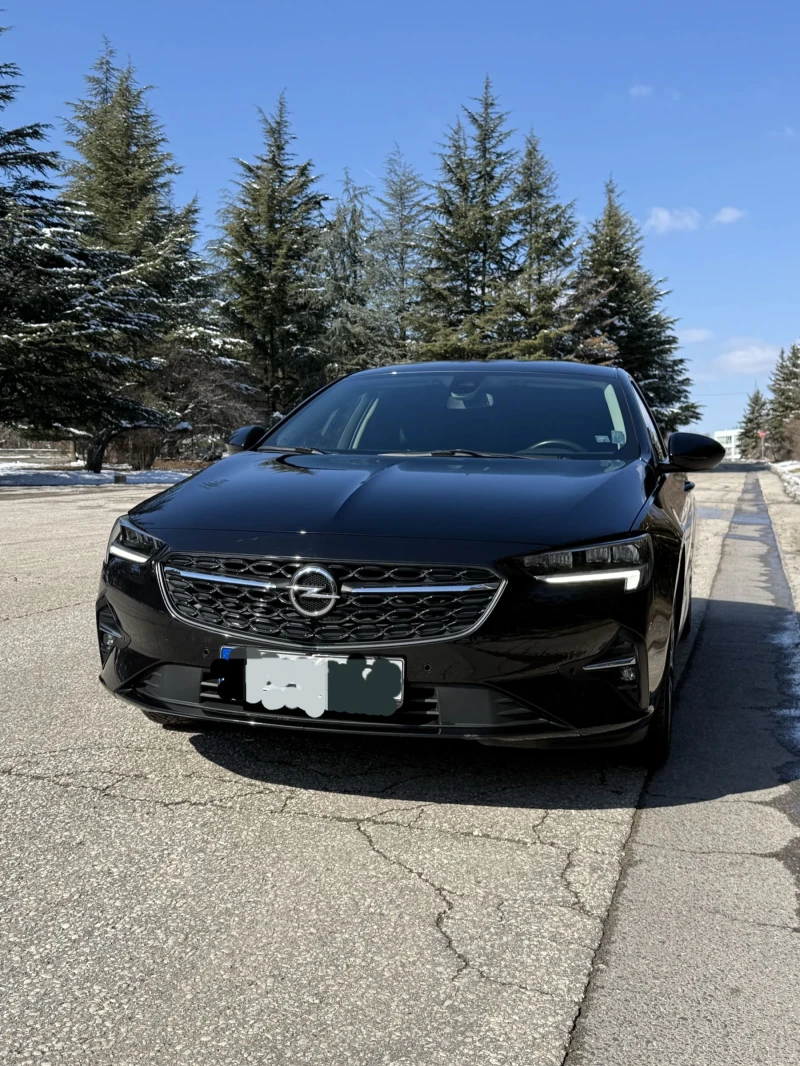 Opel Insignia, снимка 1 - Автомобили и джипове - 49227917