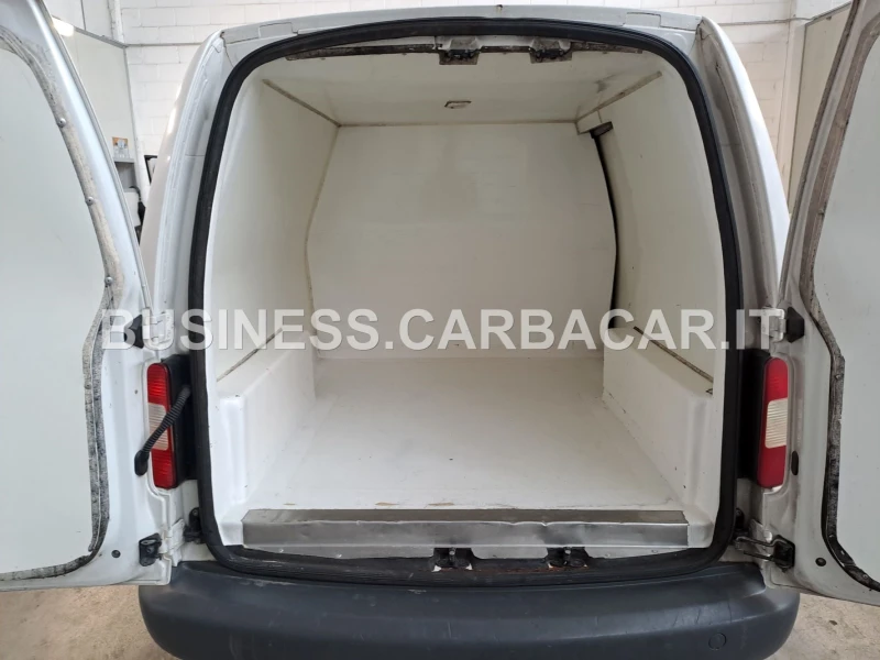 VW Caddy, снимка 8 - Автомобили и джипове - 49426509