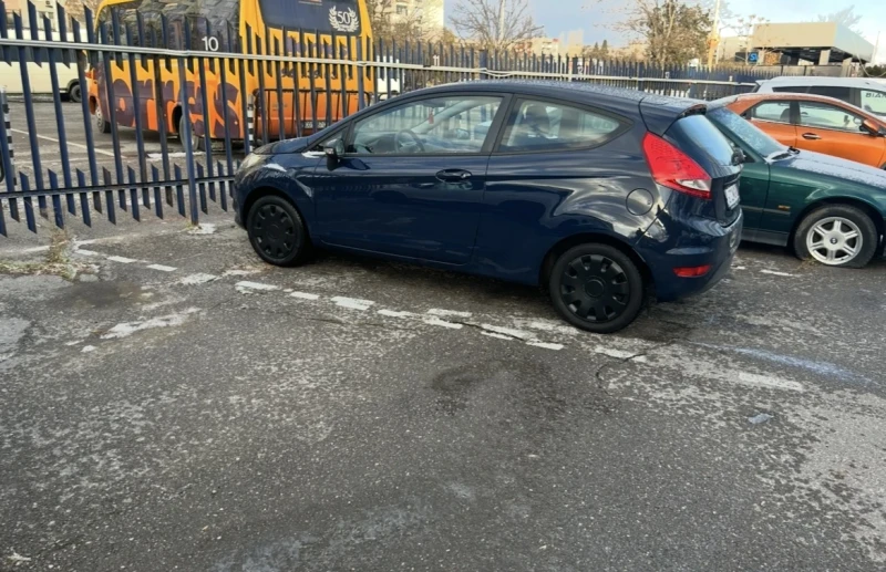 Ford Fiesta Регистрирана, снимка 11 - Автомобили и джипове - 49407094