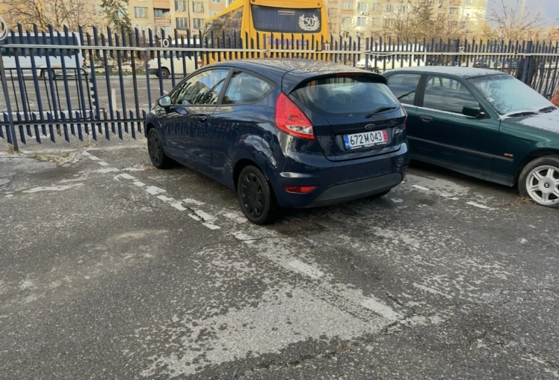 Ford Fiesta Регистрирана, снимка 10 - Автомобили и джипове - 49407094