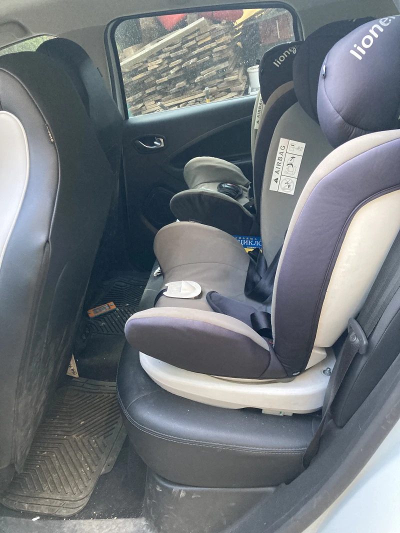 Renault Zoe, снимка 7 - Автомобили и джипове - 51437995