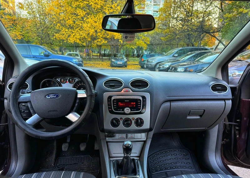 Ford Focus 1.6, снимка 4 - Автомобили и джипове - 52674651