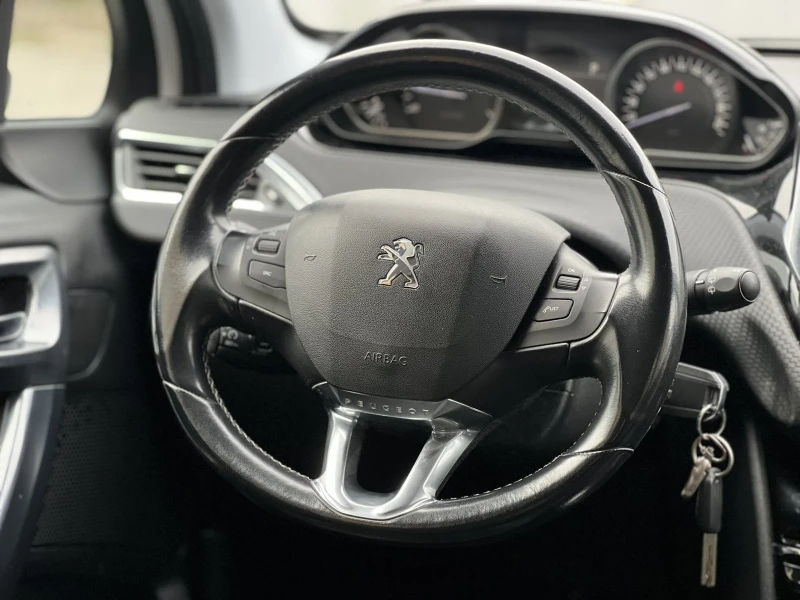 Peugeot 2008 PEUGEOT 2008 1, 2 TURBO AUTOMATIC NAVY , снимка 9 - Автомобили и джипове - 52939135