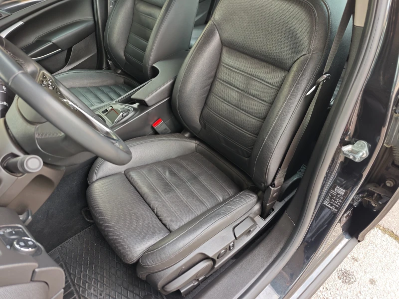 Opel Insignia 2.0 CDTI, снимка 15 - Автомобили и джипове - 53542739