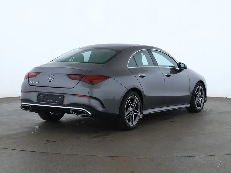 Mercedes-Benz CLA 200 AMG, снимка 2 - Автомобили и джипове - 49176606