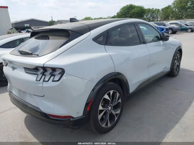 Ford Mustang Mach-E Premium AWD, снимка 4 - Автомобили и джипове - 55127022