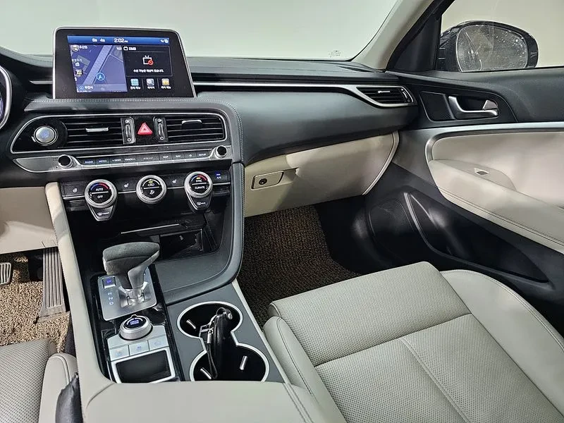 Genesis G70 2.0T ADVANCED, снимка 9 - Автомобили и джипове - 55704994