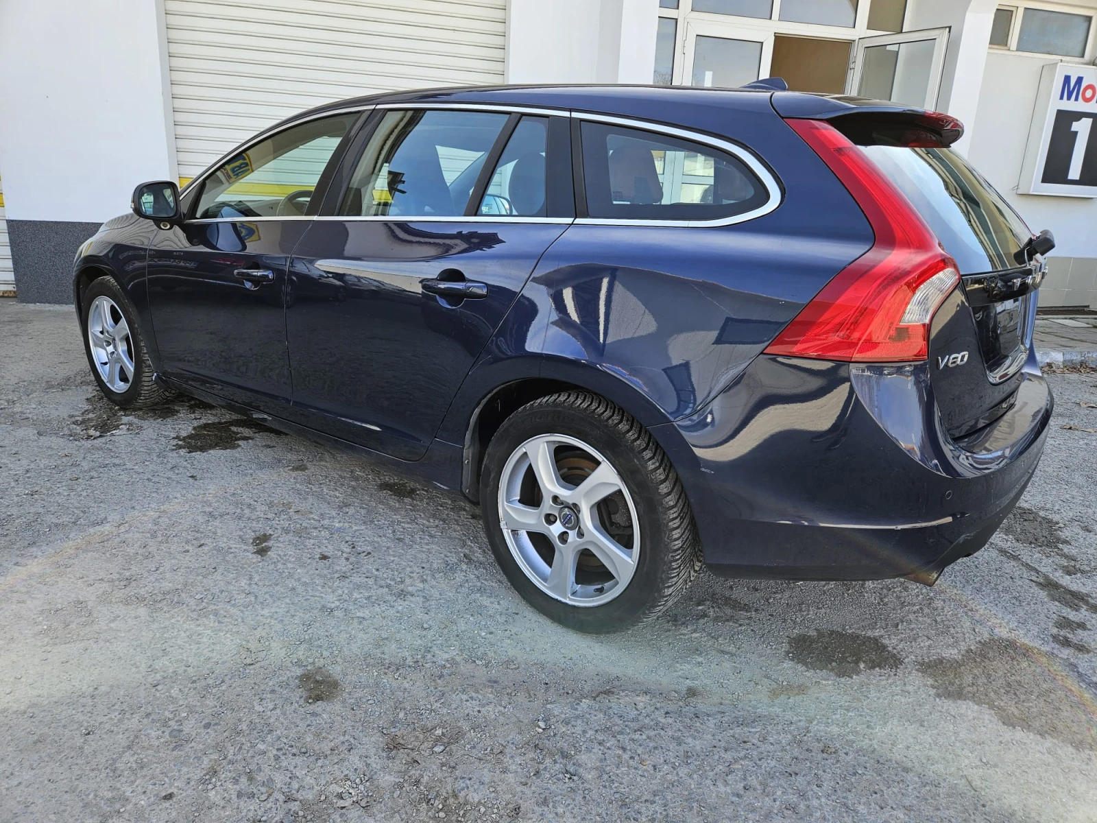 Volvo V60  - изображение 4