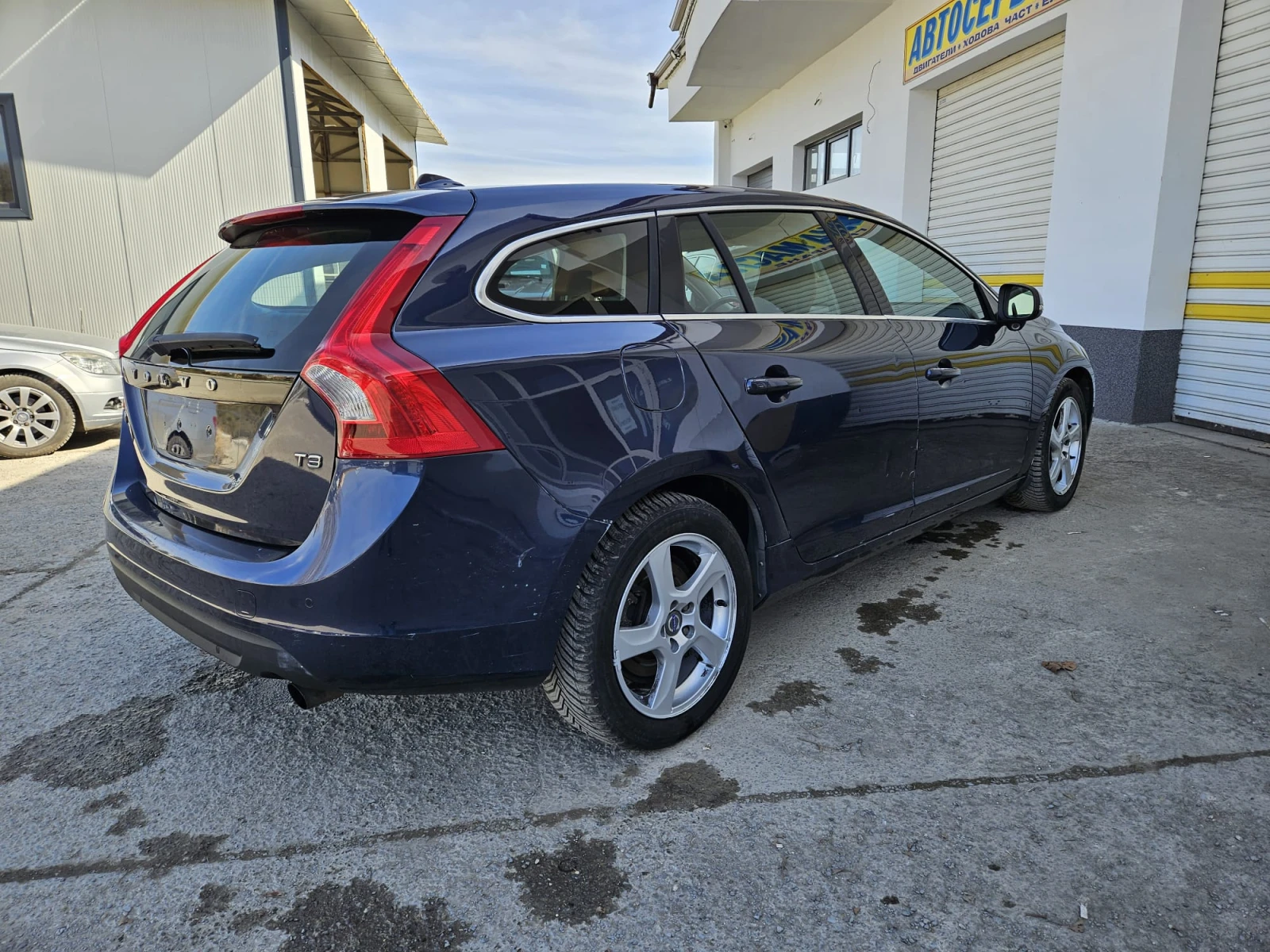 Volvo V60  - изображение 2