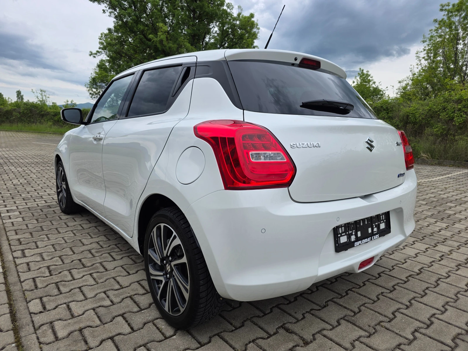 Suzuki Swift 1.2I HYBRID - изображение 7