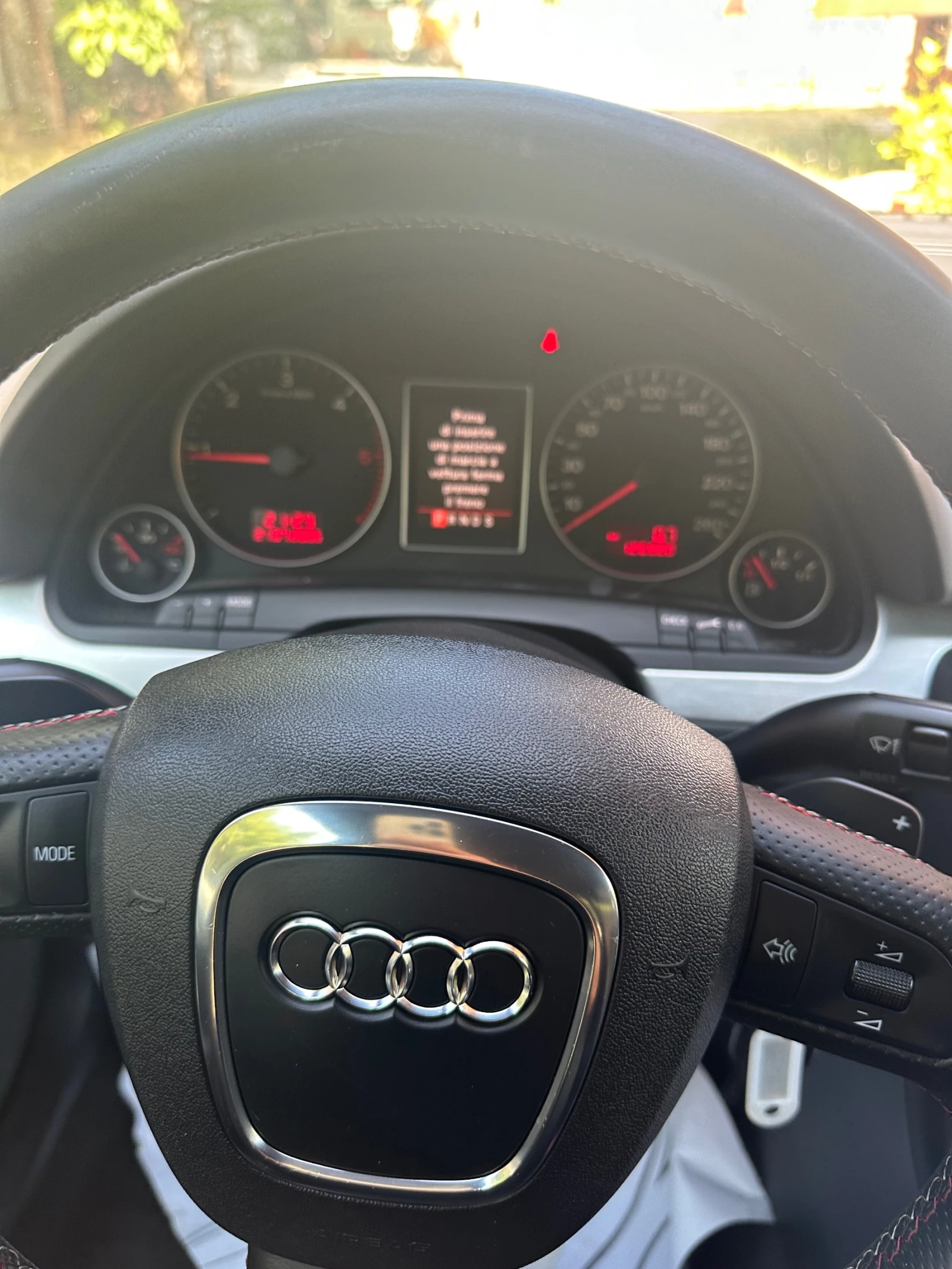 Audi A4 2.0 TDI 140kc S-LINE - изображение 6