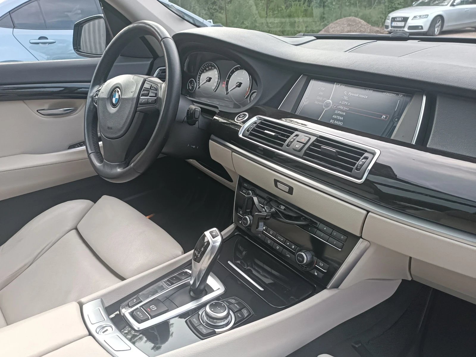 BMW 5 Gran Turismo 530D - изображение 8