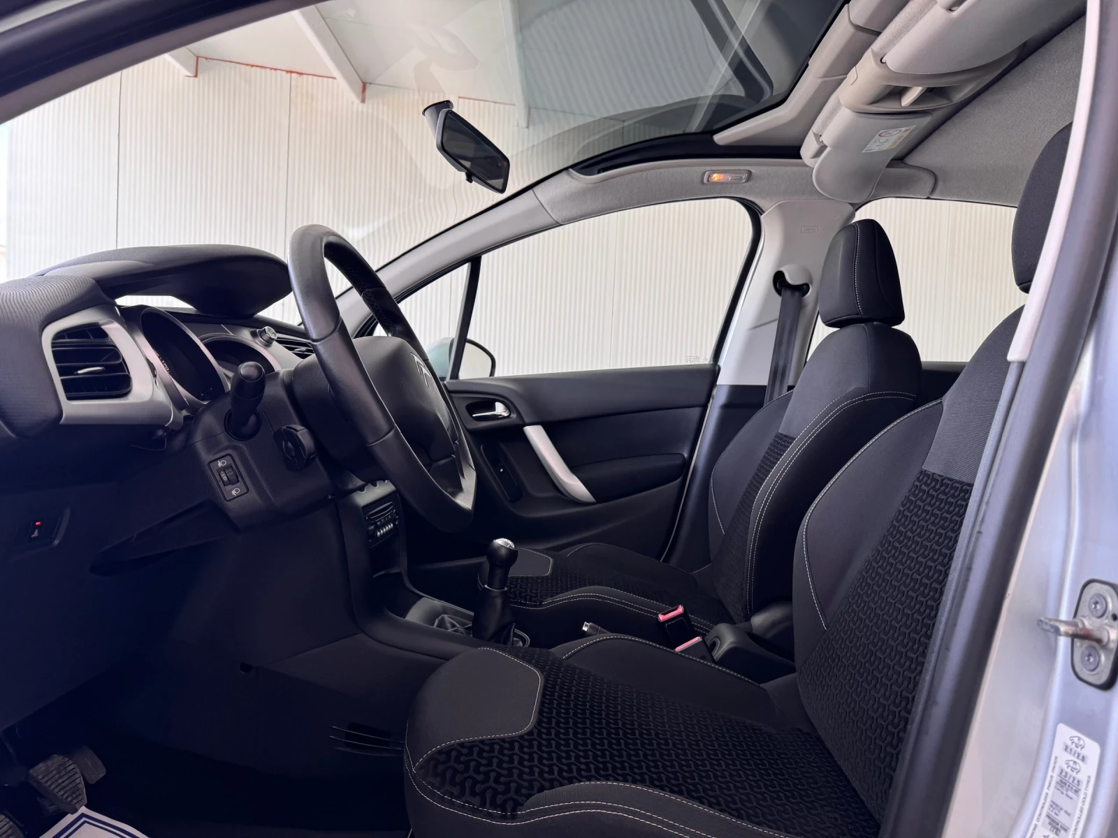 Citroen C3 1.4-BENZIN+ PANORAMA - изображение 7