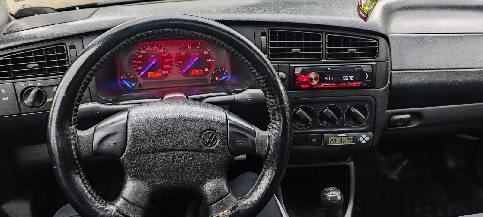 VW Golf 1.8 mono - изображение 8