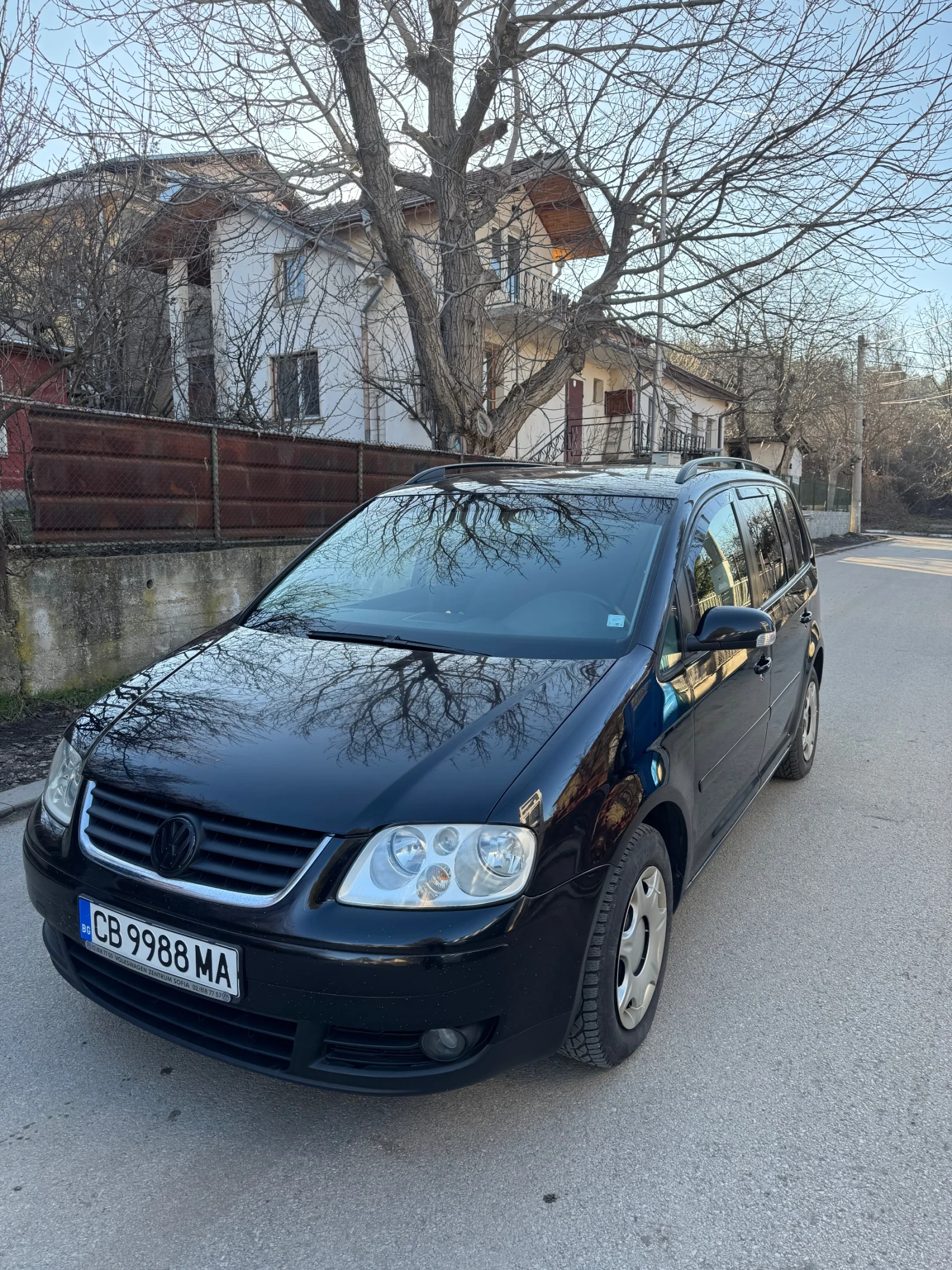 VW Touran, снимка 8 - Автомобили и джипове - 53866820