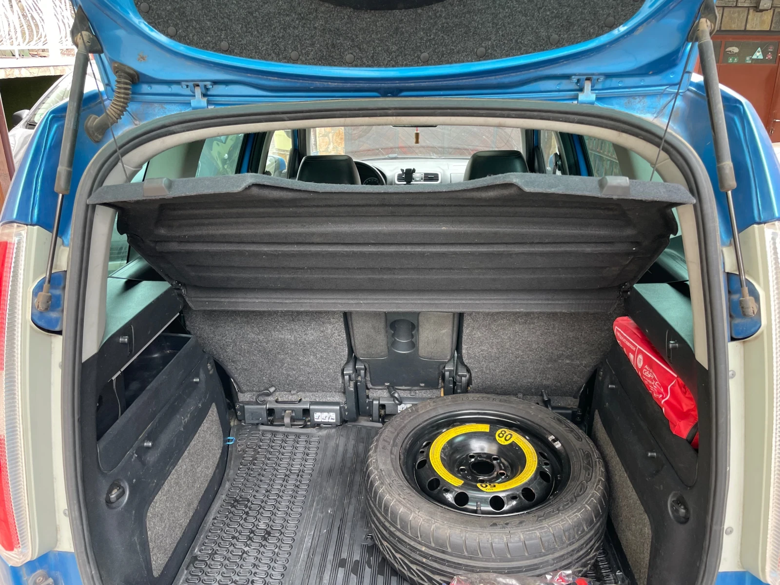 Skoda Roomster 1.6i* 105кс* ГАЗ* клима, снимка 15 - Автомобили и джипове - 53888853