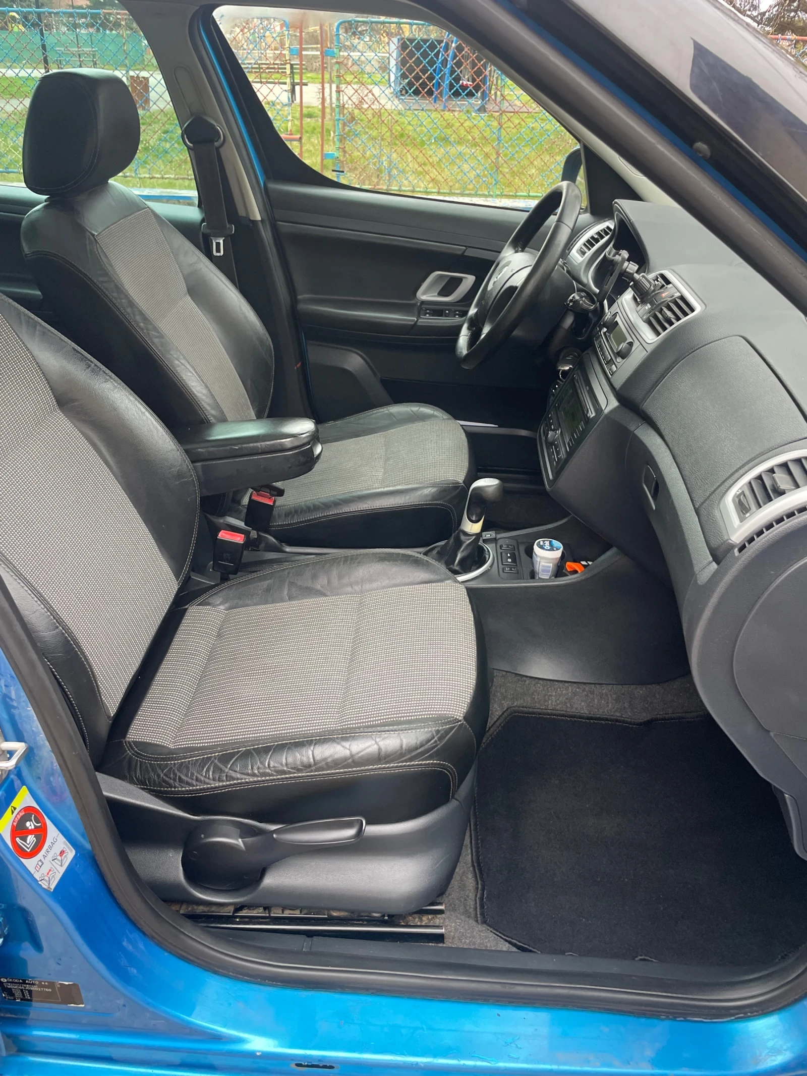 Skoda Roomster 1.6i* 105кс* ГАЗ* клима, снимка 9 - Автомобили и джипове - 53888853