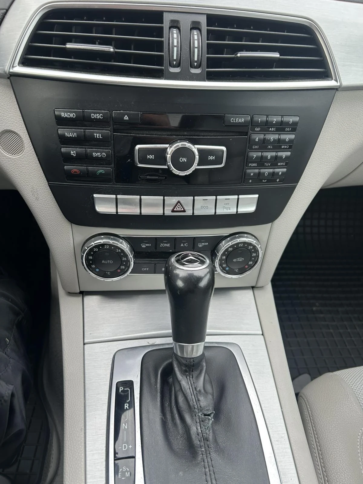 Mercedes-Benz C 250, снимка 11 - Автомобили и джипове - 54207042