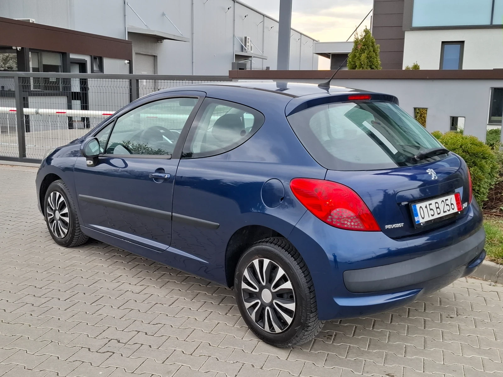 Peugeot 207 1.4i* (95кс)* * 122617км* * НОВ ВНОС* * , снимка 6 - Автомобили и джипове - 54208271