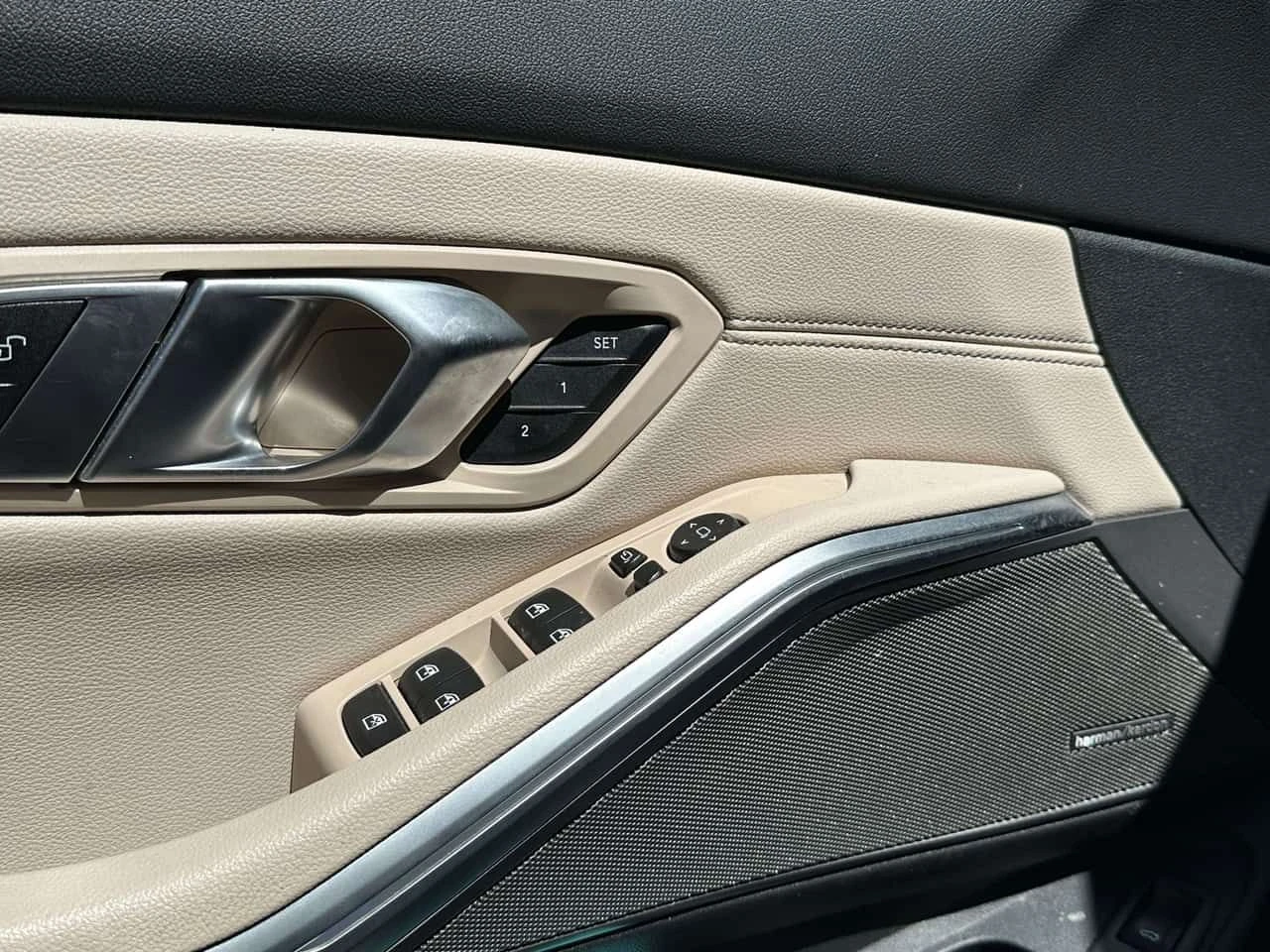 BMW 330 * CARFAX * ЦЕНА ДО БГ, снимка 4 - Автомобили и джипове - 54742754