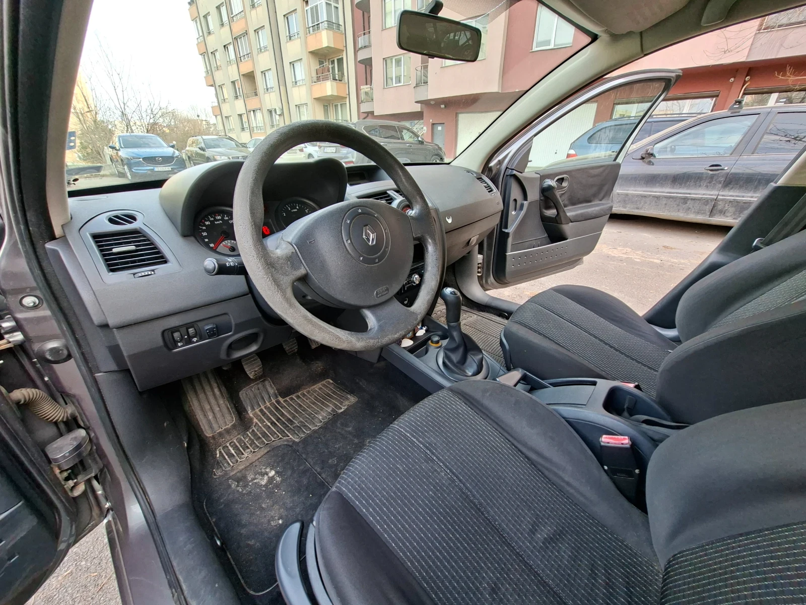 Renault Megane 2, снимка 6 - Автомобили и джипове - 54752147